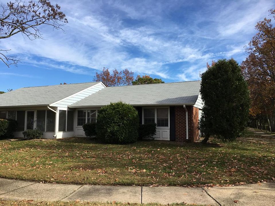 1st image of 1139B Argyll Cir #100B