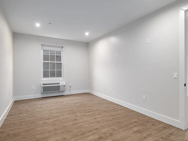 196 Dayton Ave #305 — Photo 7
