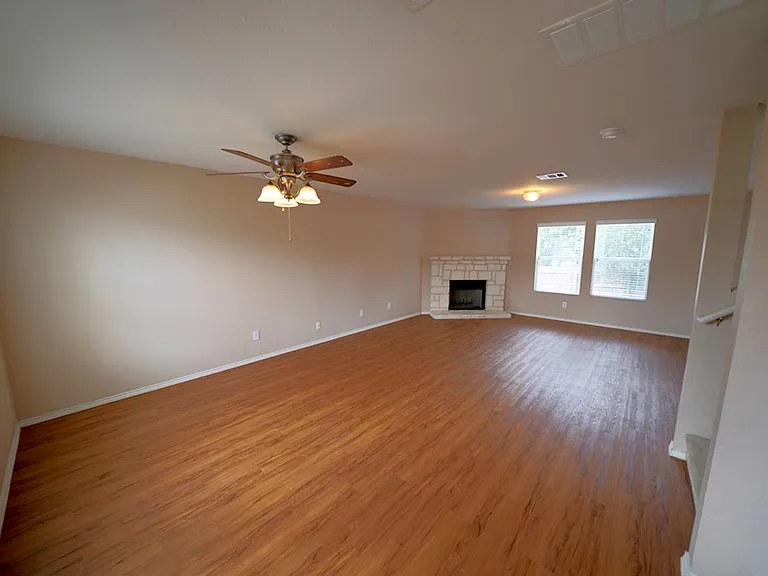 109 Willow Hl — Photo 7