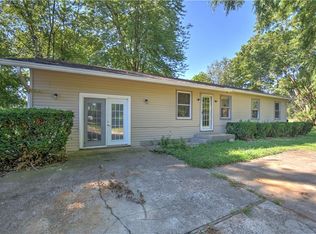 4677 E Rosewood Rd, Decatur, IL 62521