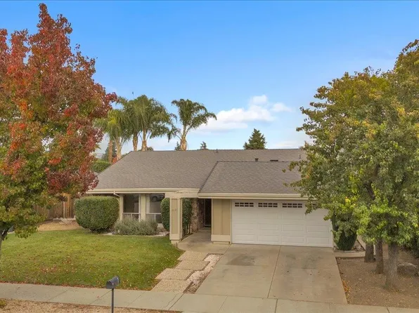 7526 Laurel Dr, Gilroy, CA 95020