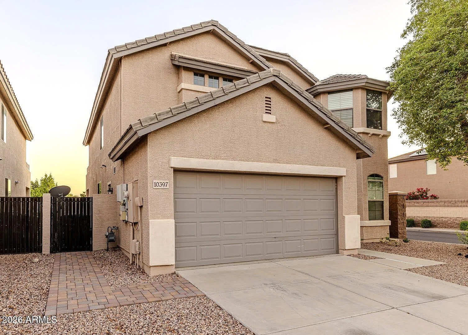 4 bed, 3.0 bath, 2822 sqft, $2,599 — Photo 2
