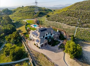 10817 W Stallion Ranch Rd, Sunland, CA 91040