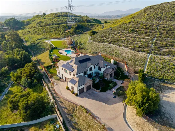 10817 W Stallion Ranch Rd, Sunland, CA 91040