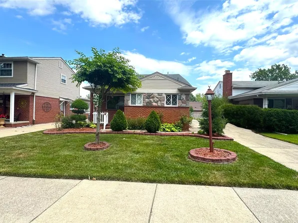 3239 Monroe St, Dearborn, MI 48124