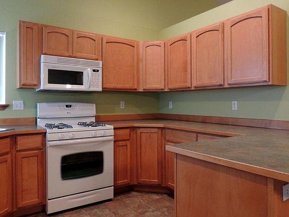 4th image of 2547 N Bunchgrass Dr