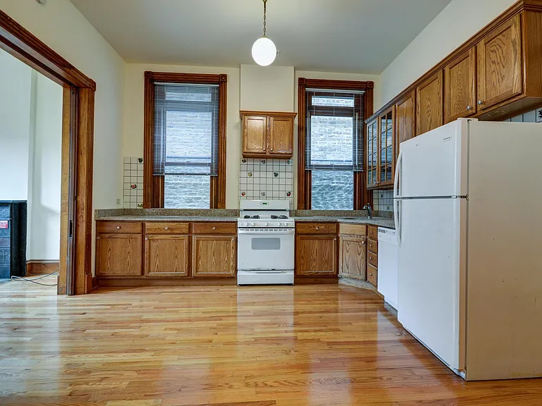 2247 N Lincoln Ave #2 — Photo 7