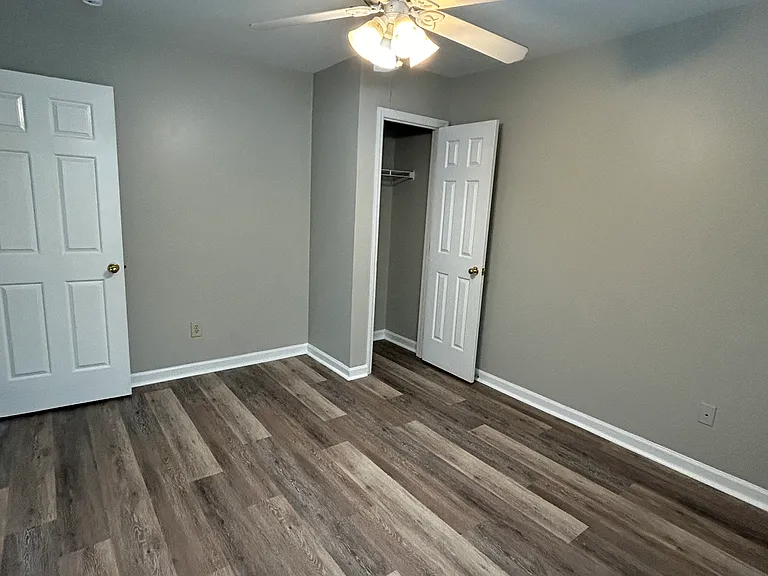 2097 Belmont Dr — Photo 7