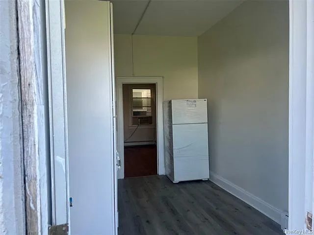 68 Jerusalem Ave — Photo 4