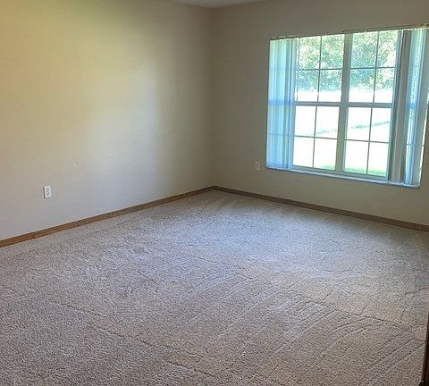 5th image of 2364 Sweetwater Blvd