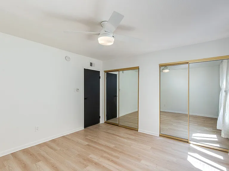 4950 N Miller Rd #116 — Photo 29