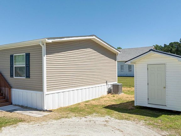 5th image of 1118 Old Tar Landing Rd #D