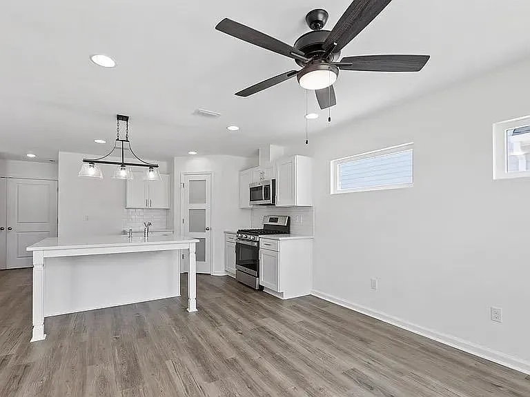 3675 Meadow Vista Ln — Photo 5