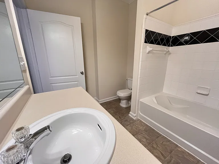 Wesley Kensington Apartments at Stonecrest — Photo 187