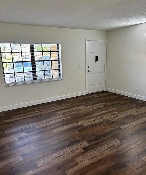 4245 Oak Terrace Dr — Photo 6