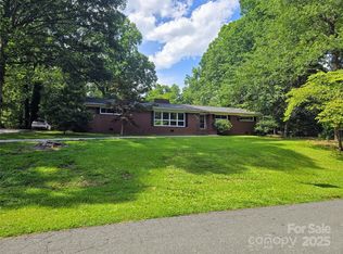 520 Crestview Dr, Albemarle, NC 28001