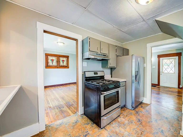 1121 Bellaire Ave — Photo 12