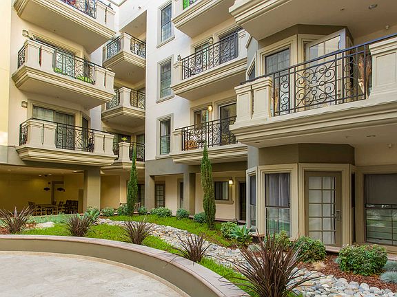 Community Courtyard