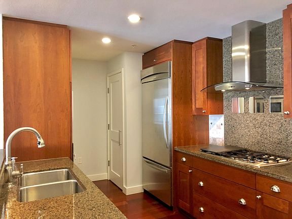 4th image of 700 W E St Unit 2202