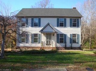 5616 Watercrest Dr, Greensboro, NC 27407