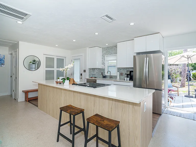 1140 S Moonmist Ct — Photo 11