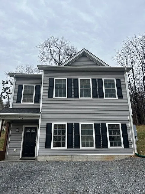 61 Enna Ln
