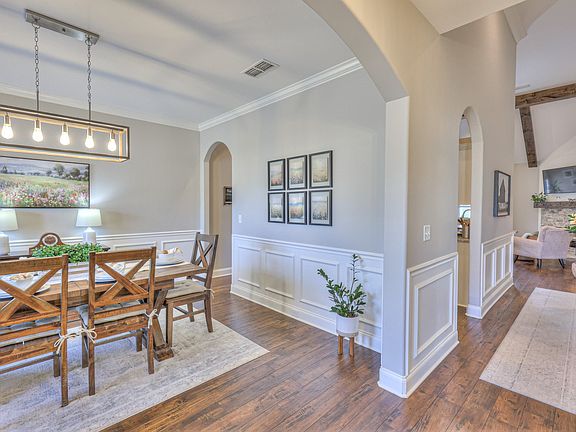 4th image of 1011 Licinius Ln