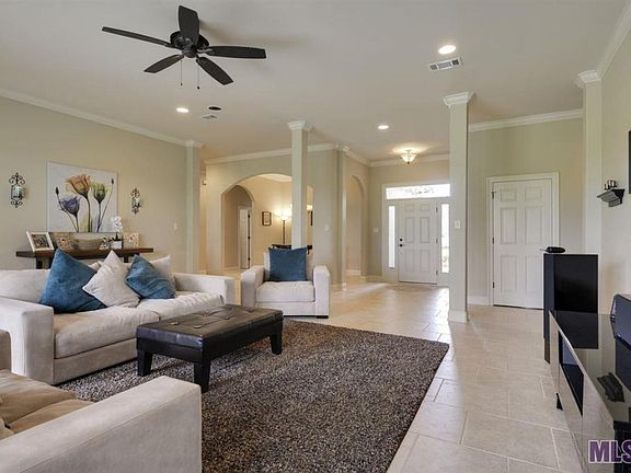 4th image of 6127 Royal Palms Dr