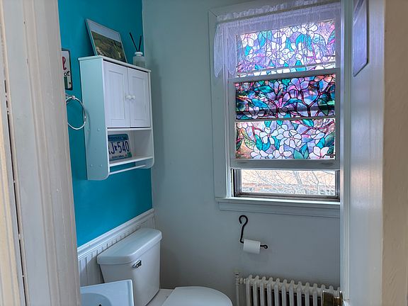 2nd image of 206 Main St #7