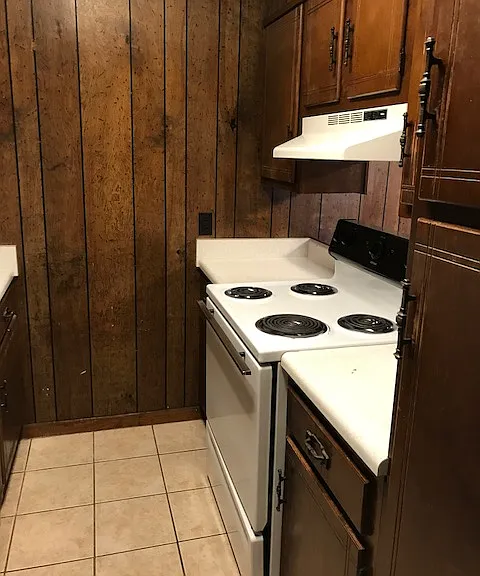 413 Mary St — Photo 3