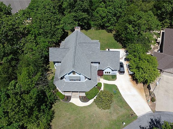 3rd image of 11 McCollough Ln