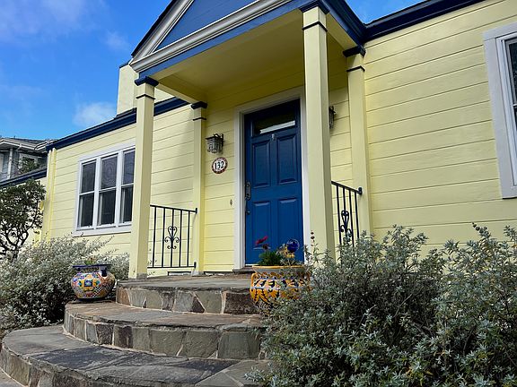 Welcoming entry to the house