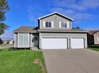 16214 Larimore Cir, Omaha, NE 68116