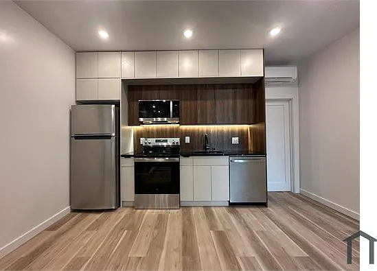 2130 Tasker St #1 — Photo 3