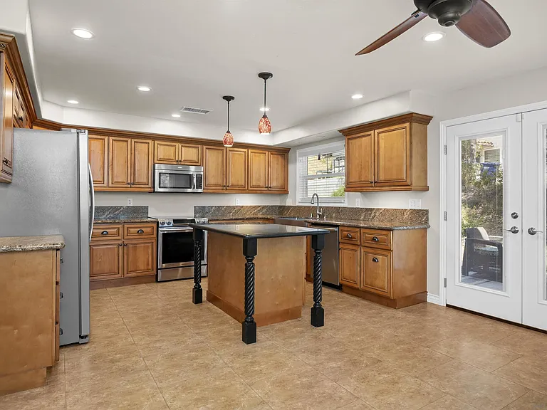 885 Eldorado Dr — Photo 10