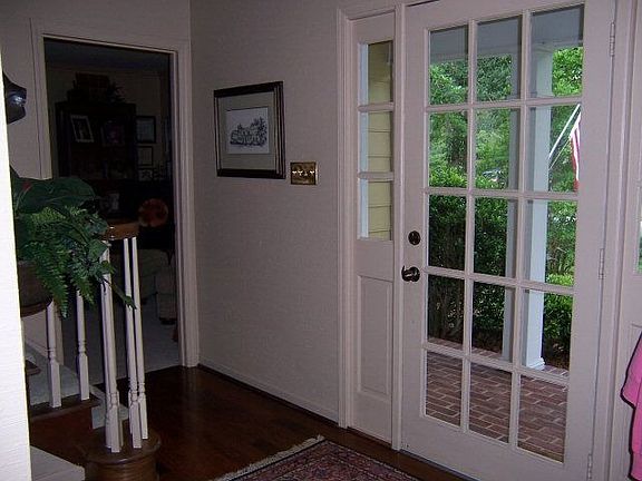 2nd image of 816 Houndslake Dr