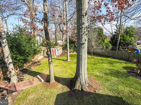 5th image of 2635 Bowling Green Dr