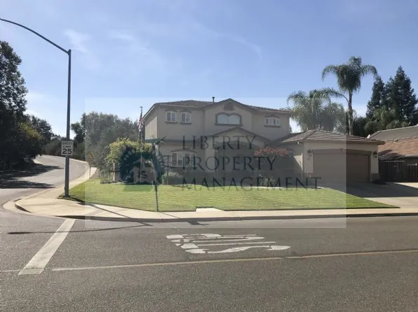 808 Boyd Dr, Oakdale, CA 95361