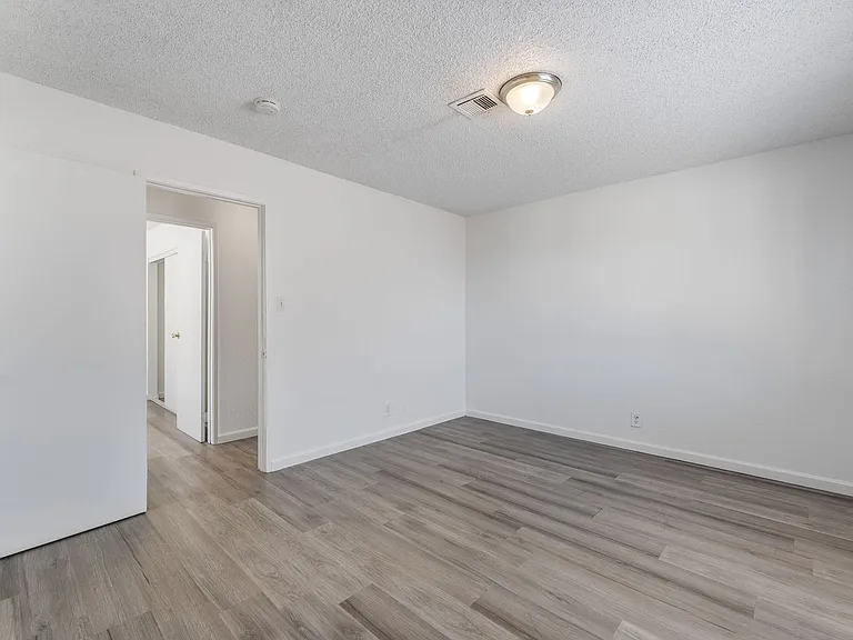 6982 Hopkins Dr #C — Photo 21