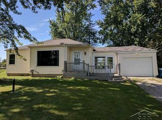 1152 S Poseyville Rd, Midland, MI 48640