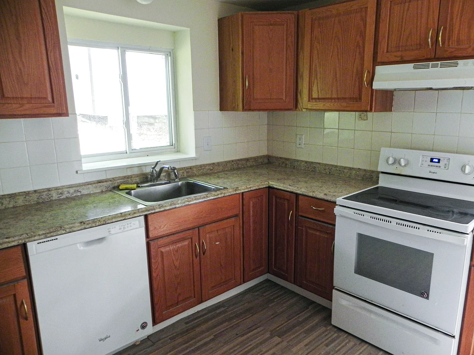 2 bed, 820 sqft, $2,500 — Photo 3