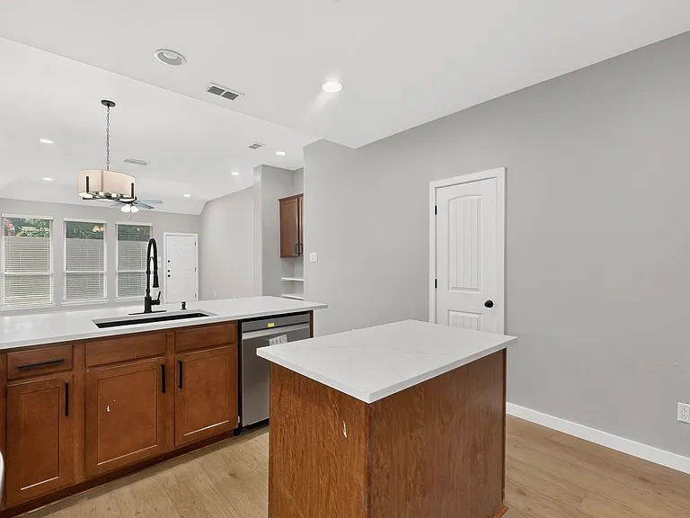 3312 Glen Crest Ln — Photo 17