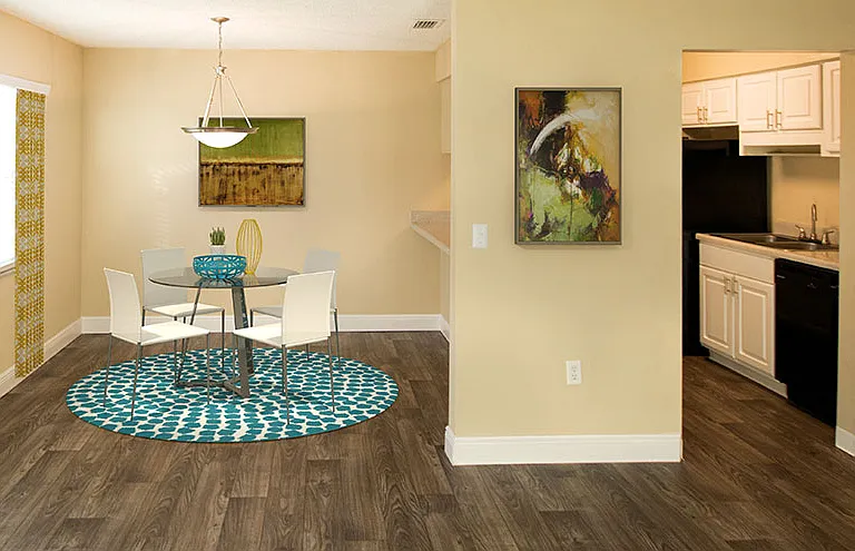 Promenade at Uptown Apartments — Photo 8