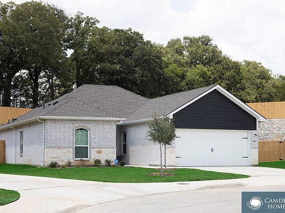 4th image of 2204 Princeton Ave