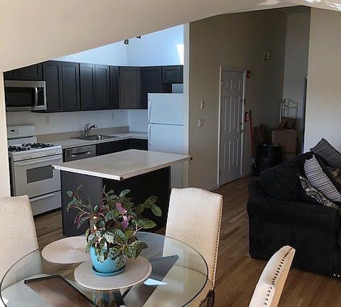 4th image of 3304 Griswold Ave #3