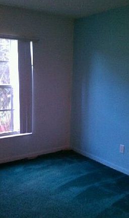 5th image of 1021 SE Waco Blvd