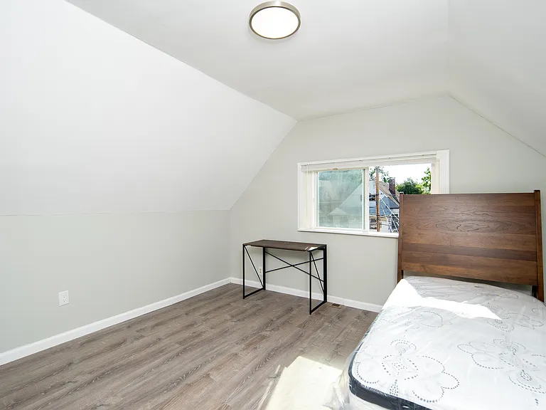 2326 15th St #2 — Photo 31
