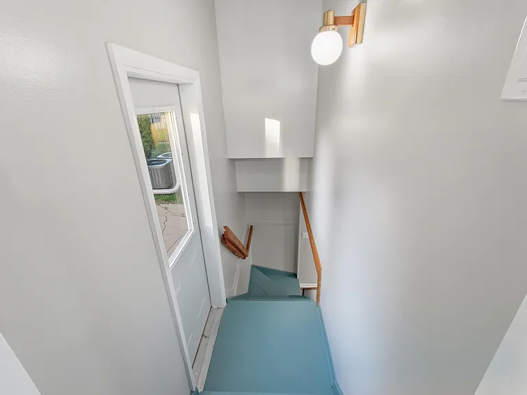 5906 Capulina Ave — Photo 19