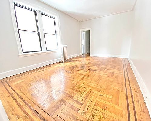 2nd image of 2101 Westbury Ct APT 2A