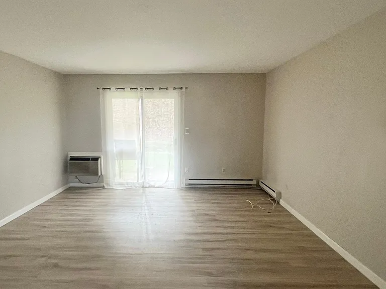 321 Shore Dr #23 — Photo 4